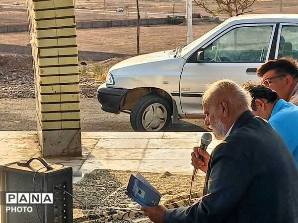قرائت زیارت آل یاسین در جوار مزار شهدای گمنام