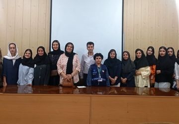  نقد و بررسی گروهیِ کتاب، در دوشنبه هایِ رمان نوجوان 