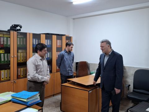 حضور صمیمی مدیر آموزش و پرورش منطقه ۱۸ در تعدادی از واحد‌های اداری آموزش و پرورش منطقه 