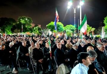 خستگی ناپذیری مردم  هشتگرد برای صد و دهمین شب متوالی از شب‌های حماسه 