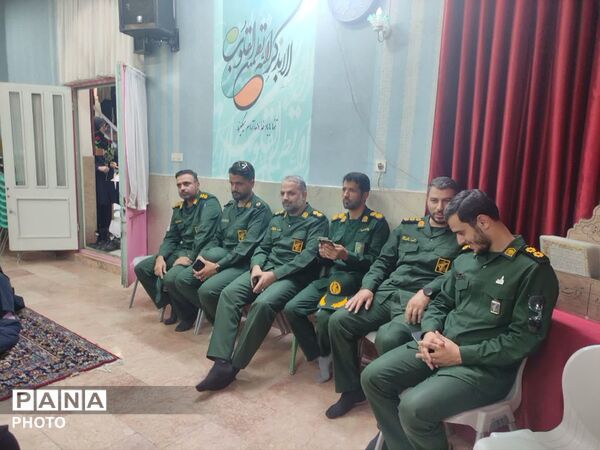 گرامیداشت هفته دفاع مقدس در مدارس منطقه ۱۲