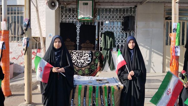 وداع با پیکر شهید گمنام در دبیرستان شهید عباسی یک مشهد