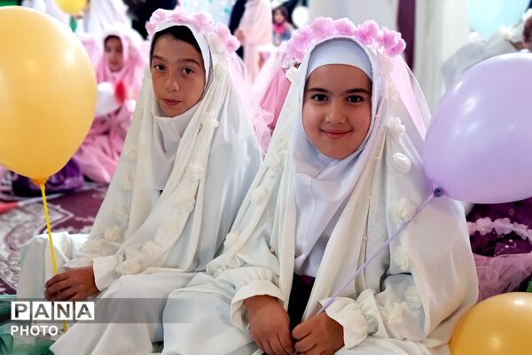 دختران نور در جشن بندگی