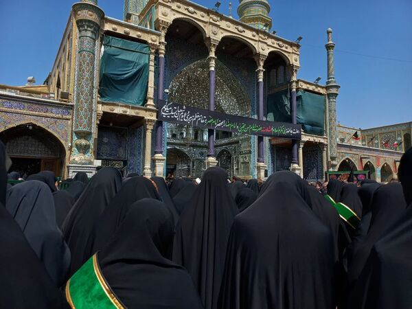 دسته عزاداری بانوان قم در سالروز شهادت امام رضا(ع)