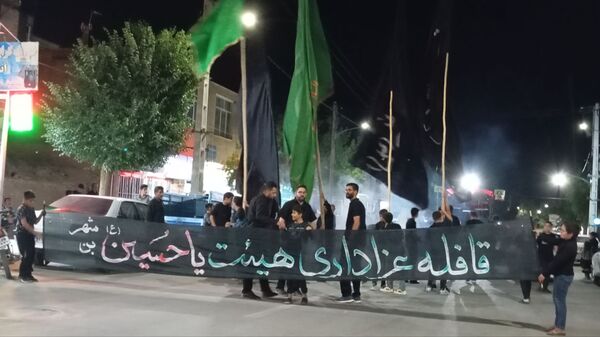 اهتزار پرچم ماه محرم در شهر بن 