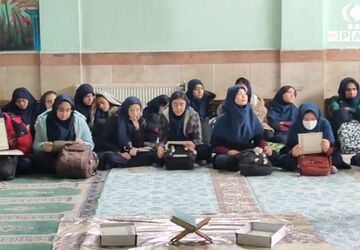 محفل انس با قرآن کریم در آموزشگاه حضرت معصومه(س) ناحیه دو شهرری