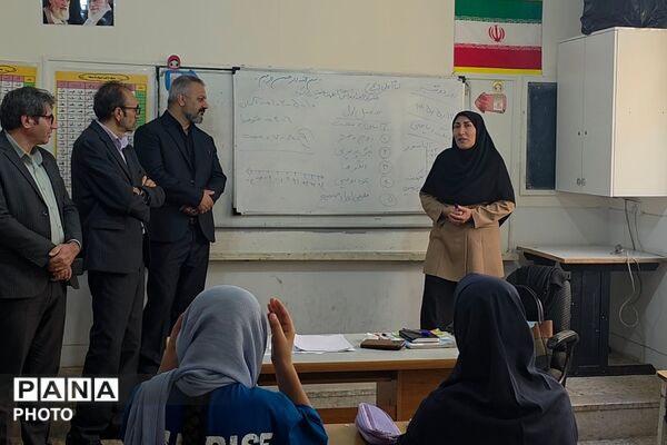 افتتاحیه طرح «حامی» در دبستان دخترانه حضرت معصومه(س) بهارستان‌دو 