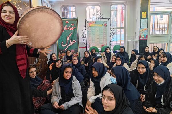 جشن مبعث پیامبر اکرم (ص) در مدارس ناحیه 2 شهرری 