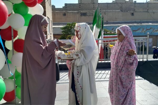 برگزاری جشن غنچه ها در آموزشگاه حضرت زینب(س)