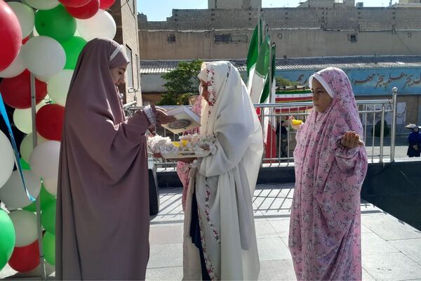 برگزاری جشن غنچه ها در آموزشگاه حضرت زینب(س)