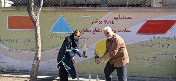 کاشت ۱۵۰ نهال در مدارس ملارد برای ایران سرسبز