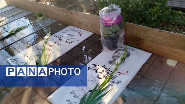 آیین گلباران مزار شهدای امامزاده محمد کرج