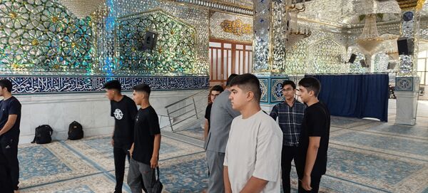 بدرقه دانش‌آموزان اعزامی به پیاده‌روی اربعین 