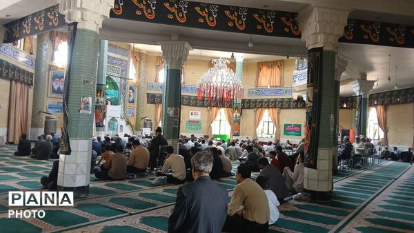 مصلی باخرز میزبان نمازگزاران 