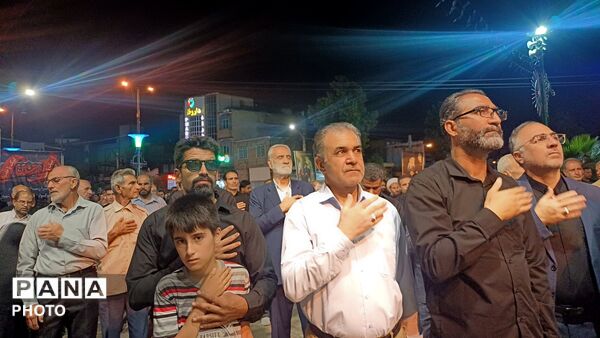 شکوه صدوبیست شب مقاومت مردم کوهدشت در میدان امام خمینی (ره)