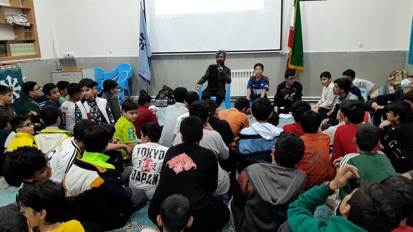 برپایی اردوی شبانه مقاومت در دبیرستان شهید بهشتی