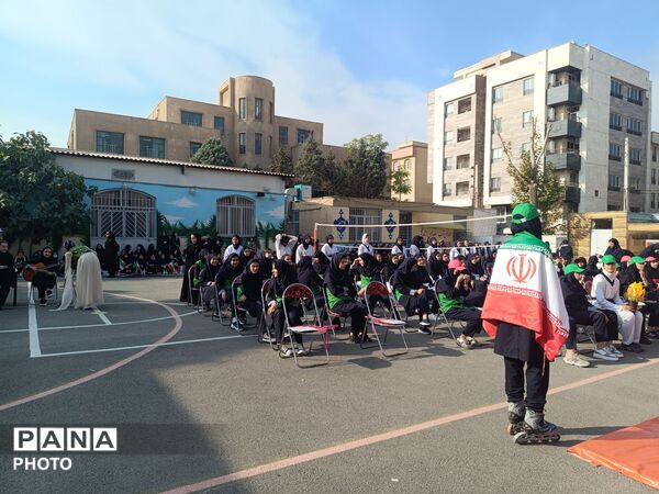 المپیاد ورزشی دبیرستان نمونه دولتی آینده‌سازان ناحیه ۴ کرج