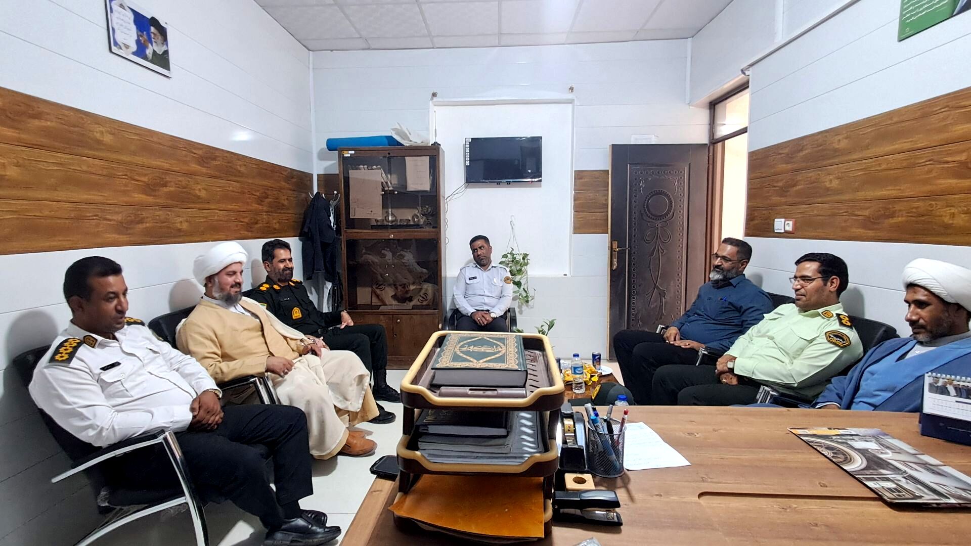 بازدید امام جمعه و فرمانده انتظامی شهرستان فهرج از پلیس‌راه فهرج–زاهدان به مناسبت هفته فراجا
