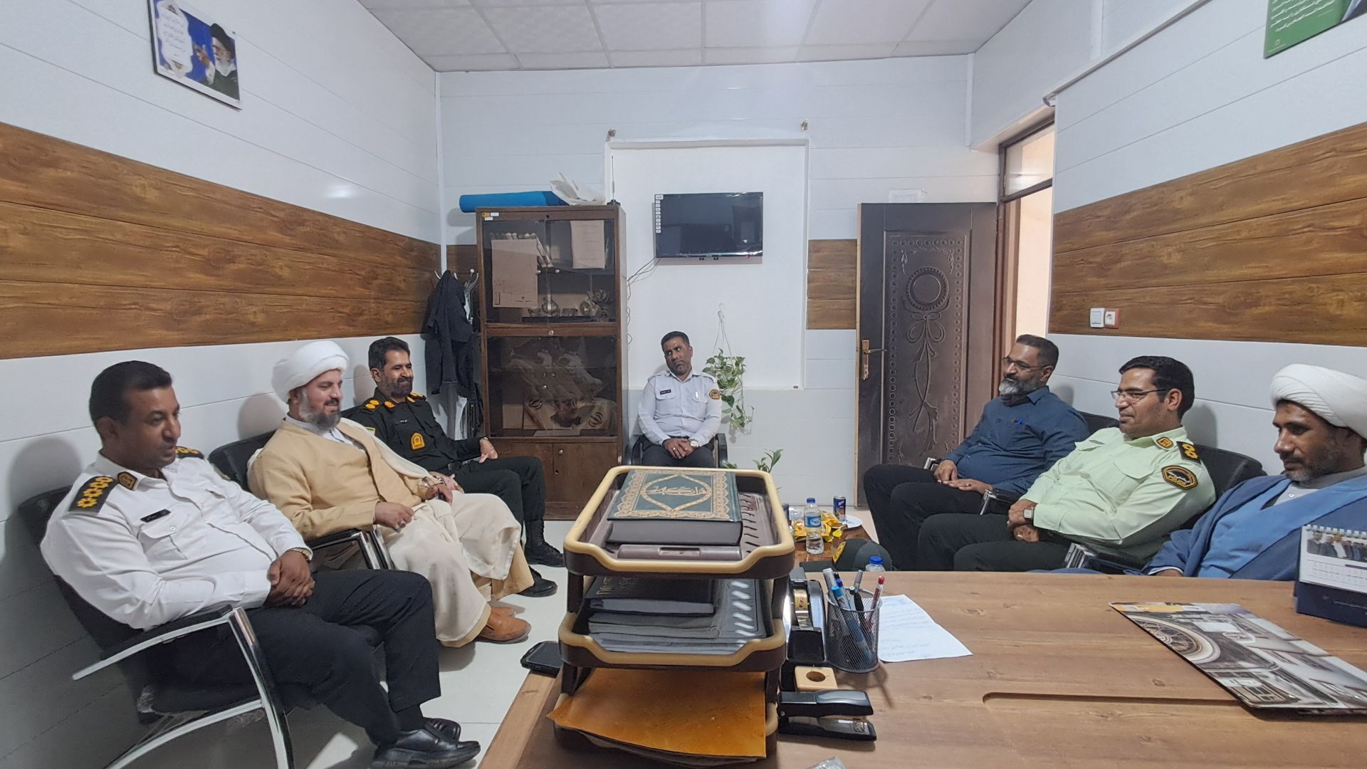 بازدید امام جمعه و فرمانده انتظامی شهرستان فهرج از پلیس‌راه فهرج–زاهدان به مناسبت هفته فراجا
