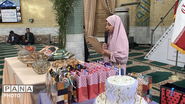 جشن ولادت حضرت معصومه(س) دختران دبستان عصمت