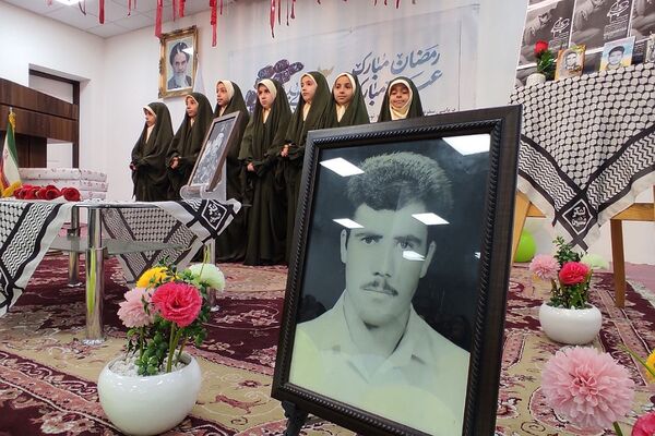 بزرگداشت «مادران چشم به راه»باحضور دانش‌آموزان دبیرستان دخترانه معرفت کهریزک