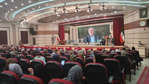 تجلیل از بازنشستگان آموزش و پرورش استان خراسان رضوی