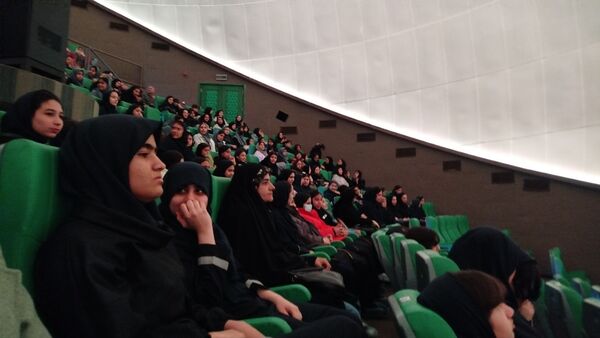 بازدید دانش‌آموزان دبیرستان پیرایش از افلاک‌نما نیشابور 