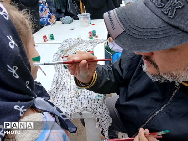 دانش آموزان آزادشهر با رهبر جوان بیعت کردند