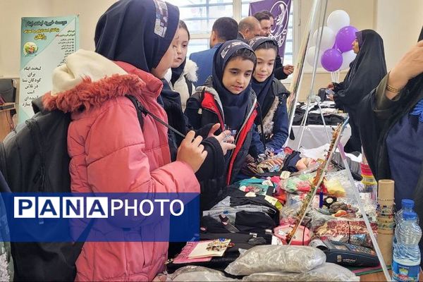 جشنواره غذاهای بومی محلی در سرای محله نسیم شهر