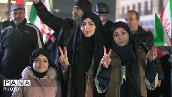 کرج همچنان بیدار است