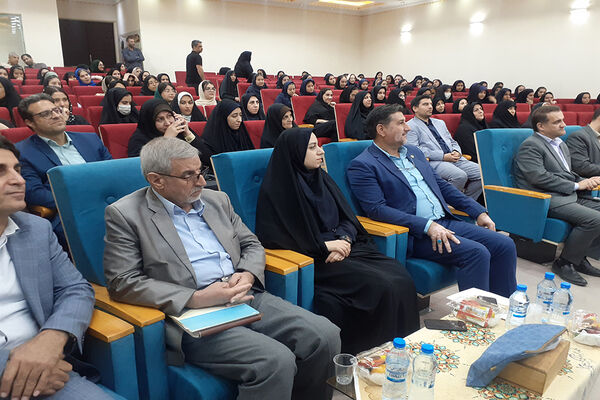مراسم تجلیل از پذیرفته شدگان کنکور سراسری ۱۴۰۳ آموزشگاه نمونه دولتی سمیه شهرستان پیشوا
