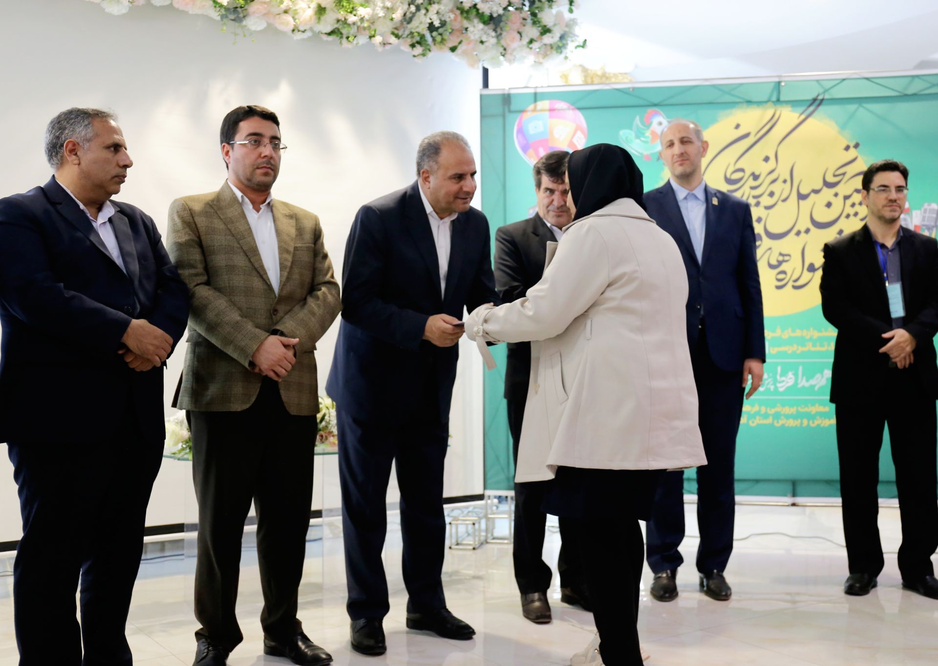 آیین تجلیل از برگزیدگان جشنواره‌های فرهنگی و هنری شمال‌غرب کشور در تبریز