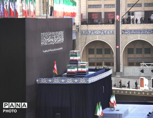 طنینِ حماسه و اندوه در مصلی؛ میزبانیِ دارالشهدای تهران از زائرانِ رهبر شهید