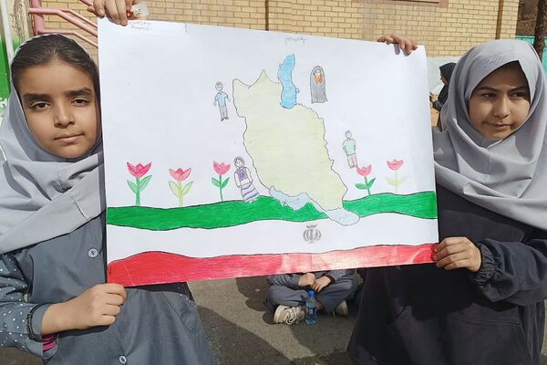 جشن انقلاب در ناحیه دو شهرری با حضور معاون پرورشی و فرهنگی شهرستانهای استان تهران 