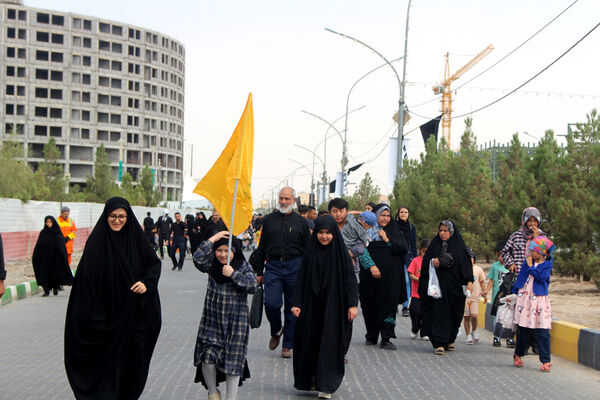 جلوه‌هایی از پیاده‌روی جاماندگان اربعین حسینی(ع) در قم
