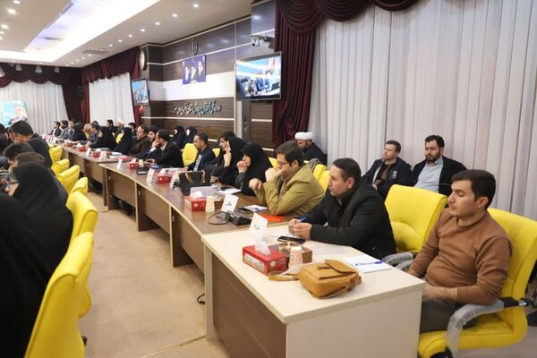 کارگاه توان افزایی کارشناسان قرآن، عترت و نماز و مدیران دارالقرآن‌های استان آذربایجان شرقی 