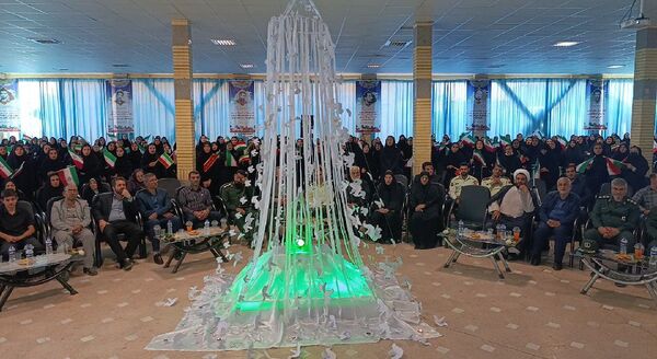یادواره شهدا در اسدآباد 