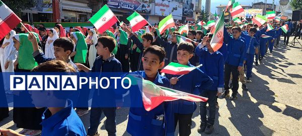 راهپیمایی روز دانش‌آموز در گلوگاه 