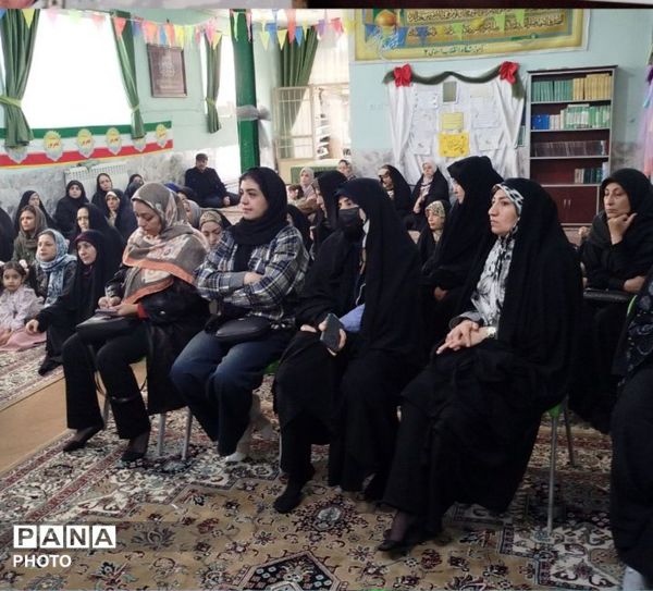 گام به گام درمسیرموفقیت تحصیلی وانتخاب رشته پایه نهم دبیرستان انقلاب اسلامی