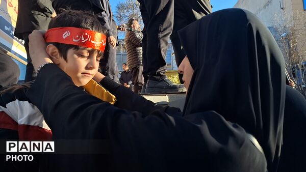 سوگ مردم شهید پرور ملایر در فقدان رهبر شهید امت