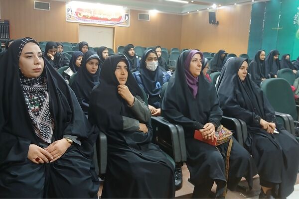 مسابقات قرآن و عترت در منطقه جوادآباد 