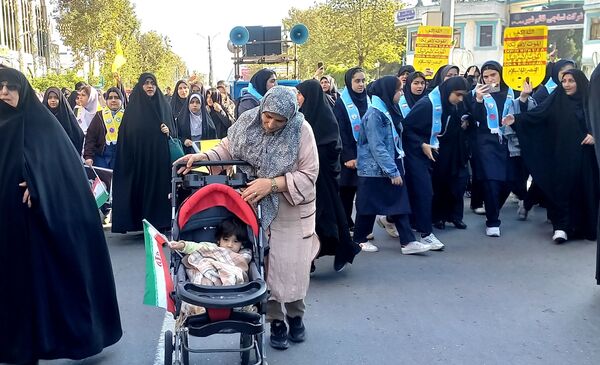 راهپیمایی ۱۳ آبان در قائمشهر