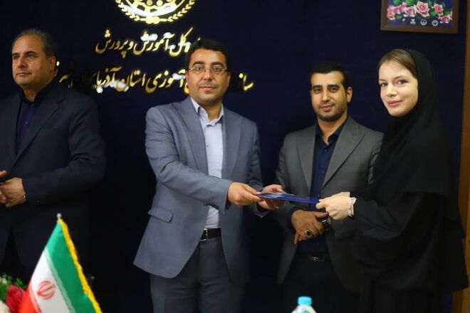 تجلیل از دانش‌آموز خبرنگاران پانا در آیین گرامیداشت روز خبرنگار