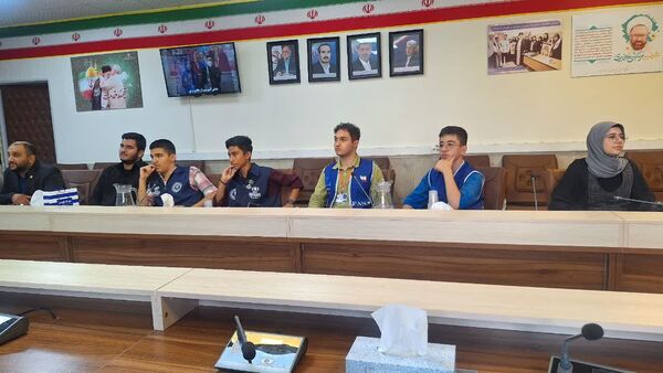 نشست دانش‌آموز خبرنگاران پانا استان البرز با مدیرکل آموزش‌وپرورش به مناسبت روز خبرنگار