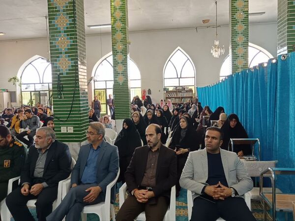 همایش تجلیل از همسران و مادران شهیدان شهر چرمهین همراه با تجلیل از دانشجویان نو ورود به دانشگاه‌های دولتی 