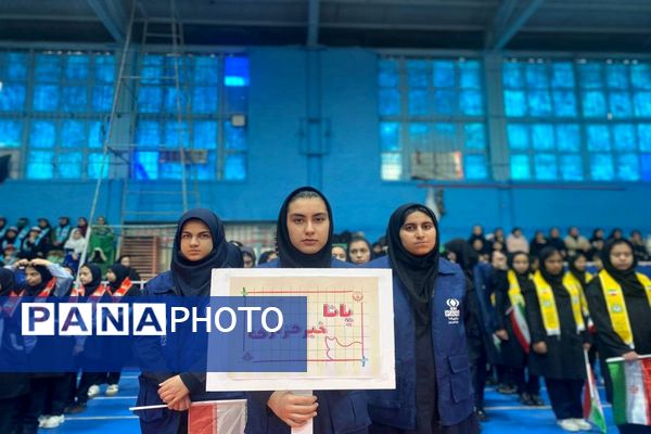 یاوران انقلاب؛روشنای مسیر نوجوانان امروز