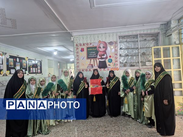 آیین افتتاح طرح مصباح الهدی با عطر پرچم حسینی در دبستان هدی