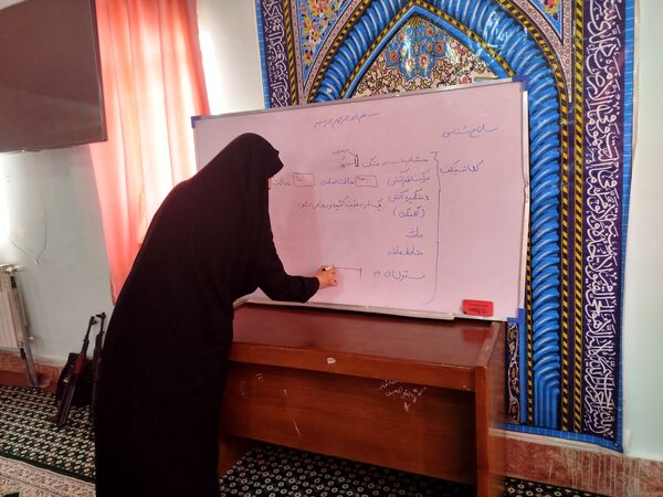 آموزش آمادگی دفاعی در سطح مدارس شهرستان فاروج