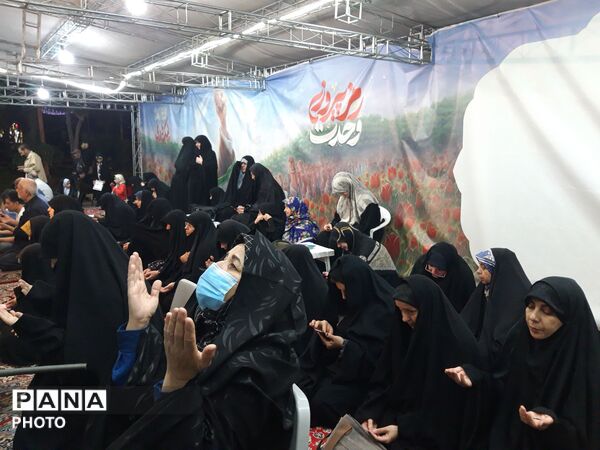 اقامه نماز استغاثه به امام زمان (عج) در موکب حماسه مقاومت دانش آموز 