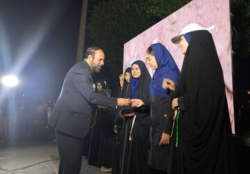 وطن دوستی دانش‌آموزان ایرانی ، پیشینه تاریخی دارد